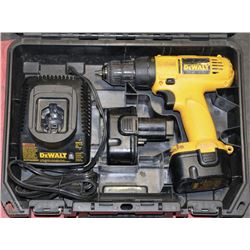 DEWALT 12V DRILL, CHARGER & 2 BATTERIES IN CASE