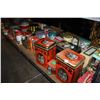 Image 2 : SHELF LOT OF COLLECTABLES
