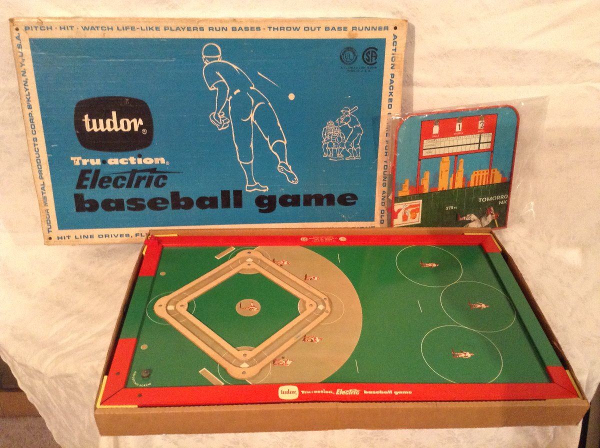 VINTAGE TUDOR TRUE ACTION ELECTRIC BASEBALL GAME IN