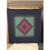 Image 1 : 77"x79" HAND STITCHED DIAMOND DECORATED QUILT