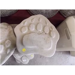 CONCRETE PAW - BEAR PAW