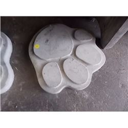 CONCRETE PAW -  MED