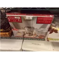 FONDUE SET - LIKE NEW - 24 PC
