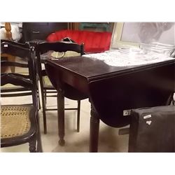 ROUND WOOD DROP LEAF DINING TABLE