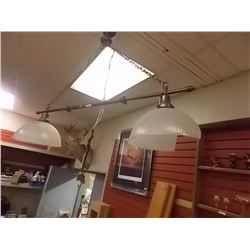 DOUBLE LIGHT FIXTURE