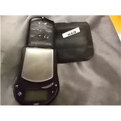 MINI DIGITAL POCKET SCALE - JSCALE JSR-100 - WITH CASE - BATTERIES DEAD - AS-IS