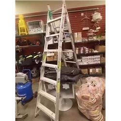 LADDER - WERNER 7' 5-WAY COMBINATION LADDER - 7- 14'