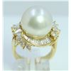 Image 1 : 18K Y/G DIAMOND RING WITH PEARL/8.40 GRAMS/DIAMOND MARQUISE 1.12CT/BAGUETTE DIAMOND 0.86CT/PEARL 14.