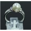 Image 3 : 18K W/G PEARL AND DIAMOND RING/2.10 GRAMS/BAGUETTE DIAMOND 0.04CT/PEARL 7.70 Mm