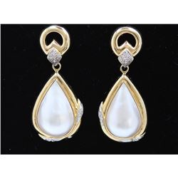 14K Y/G MABE PEARL AND DIAMOND EARRINGS/4.45 GRAMS/DIAMOND 0.08CT/PEARL 19.00Mm X 12.00Mm  APPROX