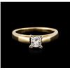 Image 2 : 14KT Yellow Gold and Platinum 0.57 ctw Diamond Solitaire Ring