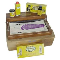 1950's Dr. Scholls Pedograph Machine "The Silent Foot Analyst", 2 arch supports, foot balm & powder 