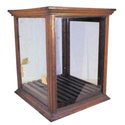 Country store countertop display case, hard to find size, 24"W x 29"H.