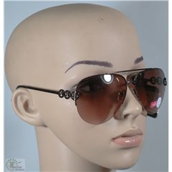 LADIES FOSTER GRANT SUNGLASSES