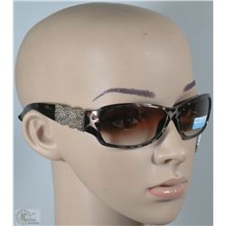 LADIES FOSTER GRANT SUNGLASSES