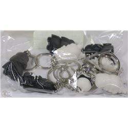 BAG OF NEW STARWARS KEY CHAINS