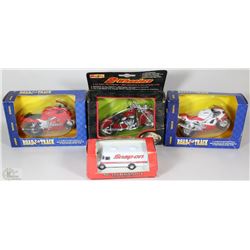 FLAT W/3 DIECAST MOTORCYCLES & 1 SNAP-