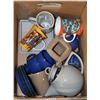 Image 1 : ESTATE BOX OF TEA CUPS, COFFEE MUGS, AND A TEA POT