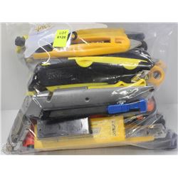 BAG OF ASSORTED UTILITY KNIVES
