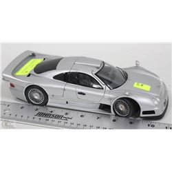 MAISTO DIECAST 1:18 MERCEDES CLK GTR