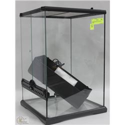 TERRARIUM WITH OVERHEAD LIGHT