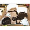 Image 1 : BOX W/29-PC DINNERWARE SET