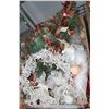 Image 1 : FLAT OF CHRISTMAS ITEMS