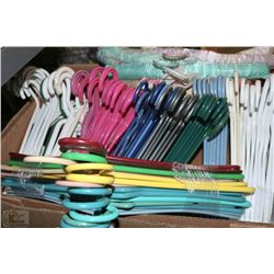 FLAT OF 100 ASSORTED COLOUR PLASTIC AND CLOTH