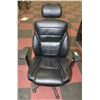 Image 1 : BLACK LEATHER HYDRAULIC LIFT OFFICE CHAIR