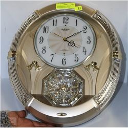 SHOWHOME SMALL WORLD RHYTHYM QUARTZ CLOCK