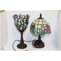 2 ASSORTED STAIN GLASS STYLE TABLE LAMP AND TEA