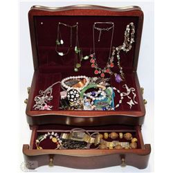 ROSEWOOD JEWELLERY BOX FULL OF