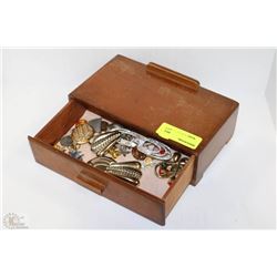 ESTATE WOOD BOX WITH BROOCHES AND ASST ESTATE