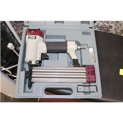 TOOLSHOP 18 GAUGE AIR BRAD NAILER IN CASE
