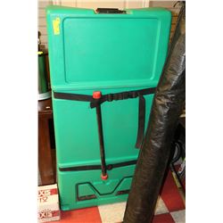 TRADE SHOW BOOTH IN WHEELED HARD CASE CARRIER