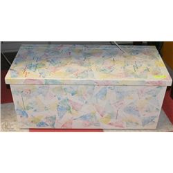 COLOURFUL WOOD STORAGE CHEST