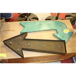 2 NEW METAL MARQUEE LIGHT UP ARROWS -BATTERY