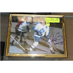 SIGNED FRAMED DARYL SITTLER PICTURE