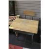 Image 1 : SCHOOL DESK