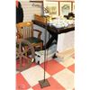 Image 1 : VINTAGE IRON LAMP STAND