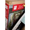 Image 1 : NEW 6-PC PRE-LIT HOLIDAY DÉCOR SET