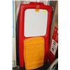 Image 1 : LITTLE TIKES WHITEBOARD