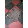 Image 1 : 2 CN'S WOOL BLANKETS