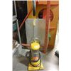 Image 1 : EUREKA UPRIGHT VACUUM