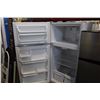 Image 2 : WHITE WESTINGHOUSE 2 DOOR WHITE REFRIGERATOR