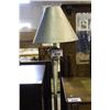 Image 2 : FLOOR LAMP