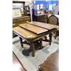 Image 2 : ANTIQUE DINING TABLE WITH 4 LEAFS