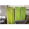 Image 1 : 4 GREEN ROOM DIVIDERS