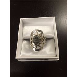 ANTIQUE SILVER & GEMSTONE RING