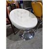 Image 1 : MID CENTURY MODERN SWIVEL CHAIR